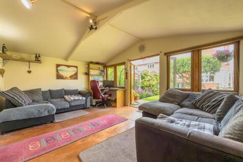 135 Sedgley Road-Summer House.jpg