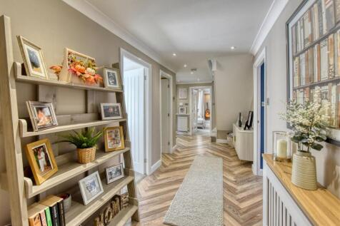 9 Virginia Drive-Hallway.jpg