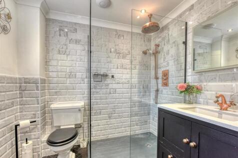 9 Virginia Drive-Shower Room.jpg