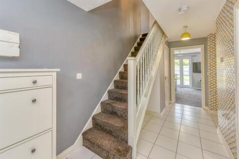 7 Taper Close-Hall.jpg