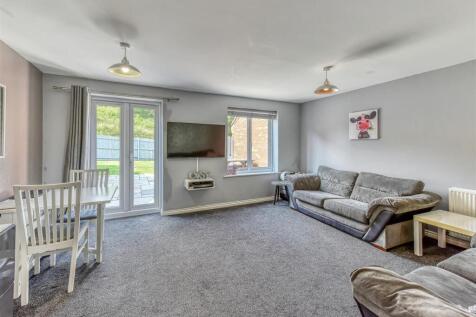 7 Taper Close-Living Room.jpg