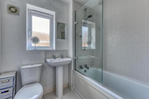 7 Taper Close-Bathroom.jpg