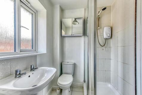 7 Taper Close-Shower Room.jpg