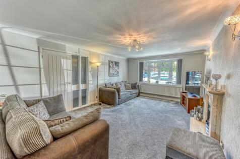 9 Prosper Meadow-Living Room.jpg