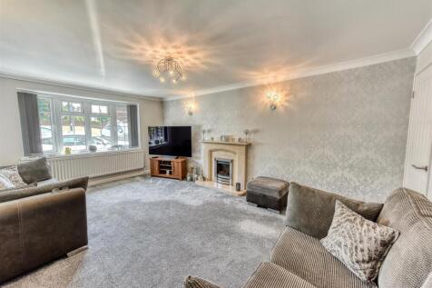 9 Prosper Meadow-Living Room (2).jpg