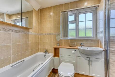 9 Prosper Meadow-Bathroom.jpg