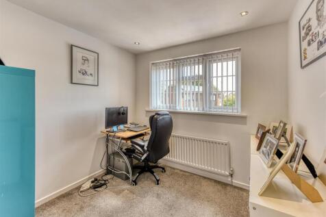 9 Prosper Meadow-Bedroom 4.jpg
