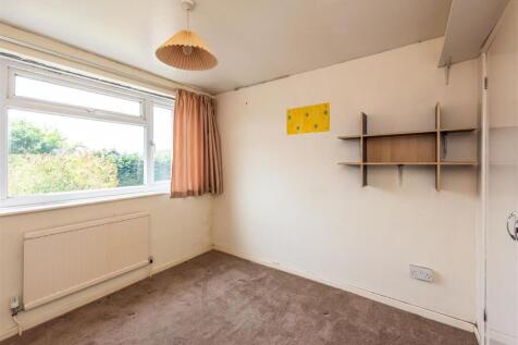 209 Common Road-Bedroom 3.jpg