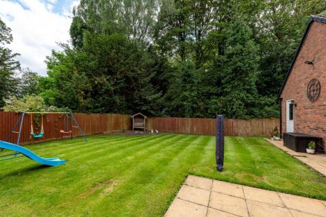 4 Great Hall Grove-garden2.jpg