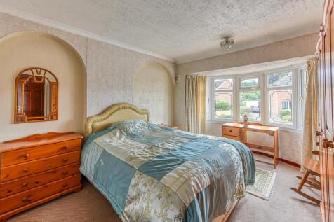 77 Wombourne Park-Bedroom 1.jpg