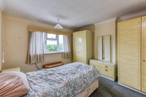 77 Wombourne Park-Bedroom 2.jpg
