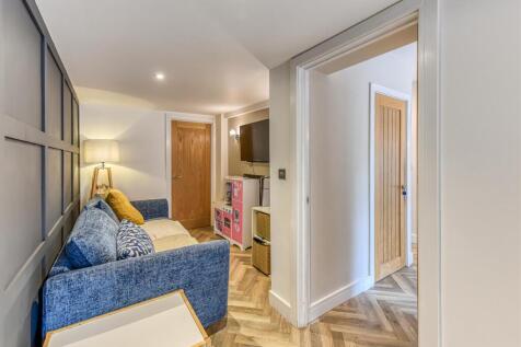 14 Sandringham Road-Playroom.jpg
