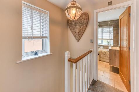 14 Sandringham Road-Landing.jpg