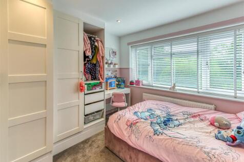 14 Sandringham Road-Bedroom 2.jpg