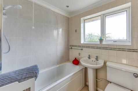20 Wombourne Road-Bathroom.jpg
