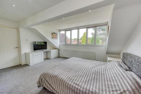 Stonegarth-Bedroom 1.jpg