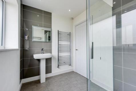 Stonegarth-En Suite.jpg