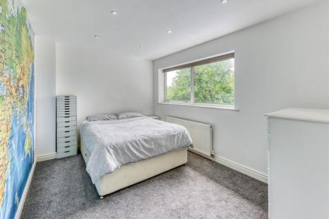 Stonegarth-Bedroom 2.jpg