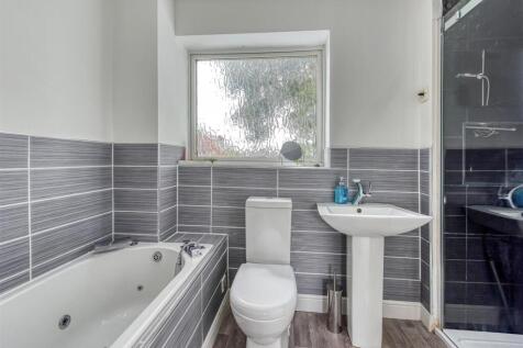 Stonegarth-Bathroom.jpg