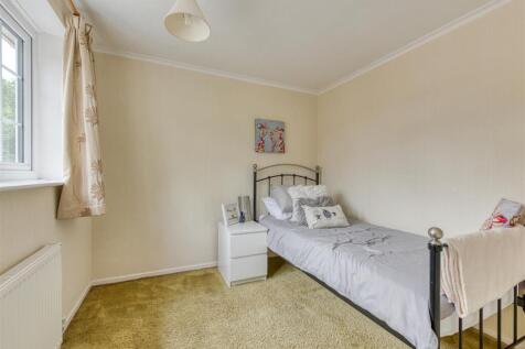 5 Churchward Grove-Bedroom 3 (2).jpg