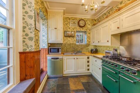 31 The Avenue-Kitchen (2).jpg