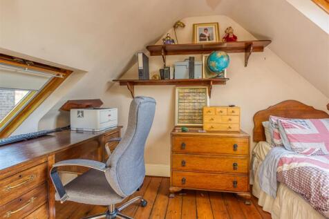 31 The Avenue-Bedroom 4.jpg