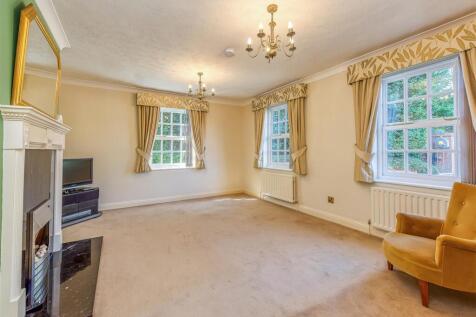 8 Mansion Court-Living Room.jpg