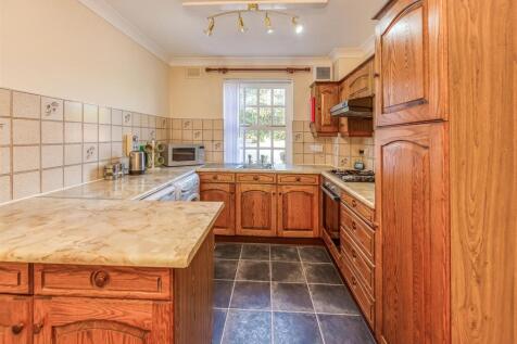 8 Mansion Court-Kitchen.jpg