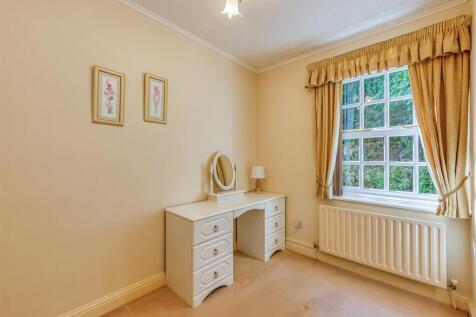 8 Mansion Court-Bedroom 2.jpg
