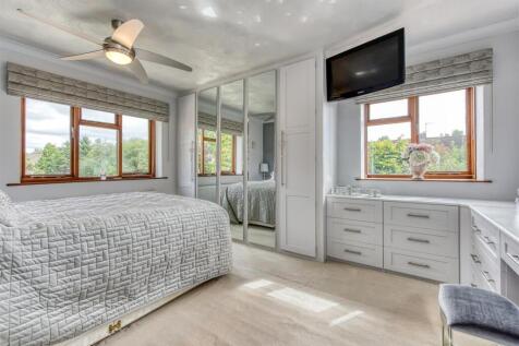 32 Billy Buns Lane-Bedroom 1.jpg