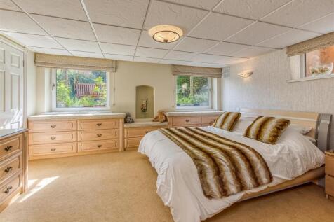 32 Billy Buns Lane-Bedroom 2.jpg