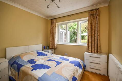 14 Holly Close-Bedroom 2.jpg