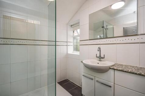 14 Holly Close-Shower Room.jpg