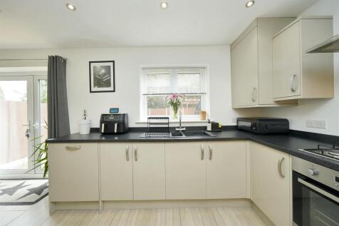 Kitchen1.jpg