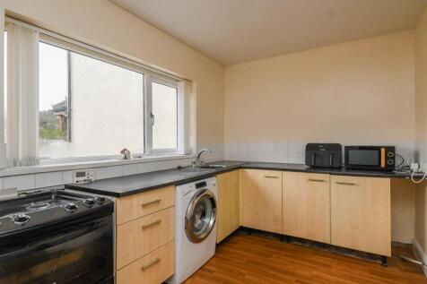 36 Park Avenue - Kitchen.jpg