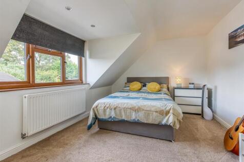 14 Ackleton Gardens-Bedroom 2.jpg