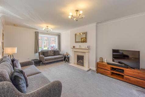 49 Penleigh Gardens-Living Room.jpg