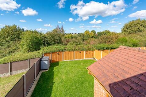 49 Penleigh Gardens-External.jpg
