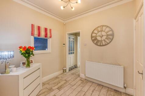 21 Zoar Street-Hall.jpg