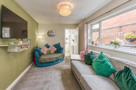 21 Zoar Street-Sitting Room.jpg