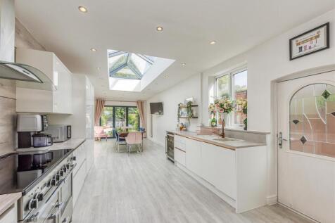 21 Zoar Street-Kitchen (4).jpg