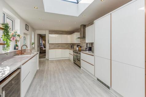 21 Zoar Street-Kitchen.jpg