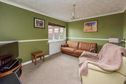 6 St Johns close-Study.jpg