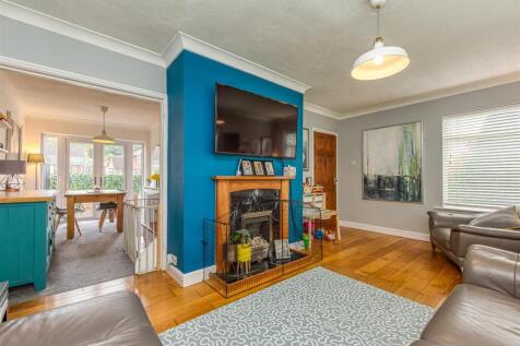 12 Strathmore Crescent-Living Room.jpg