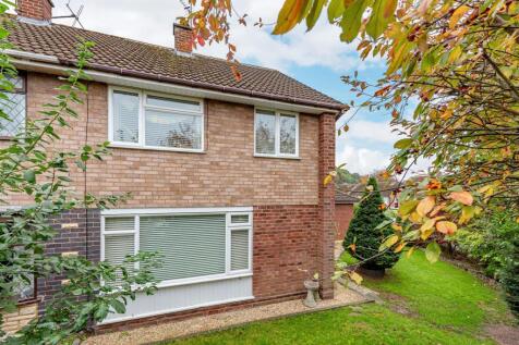 12 Strathmore Crescent-External (5).jpg