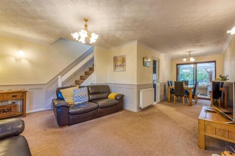 13 Eversley Grove-09.jpg