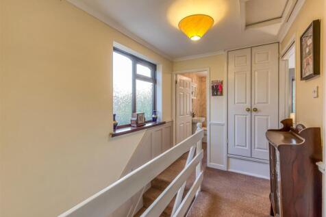 13 Eversley Grove-06.jpg