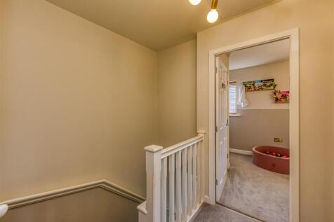 25 Rosemary Road-Landing.jpg