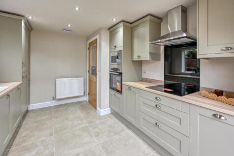 22a Dawley Road-11.jpg