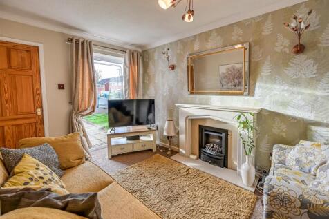 18 Longford Close-5.jpg